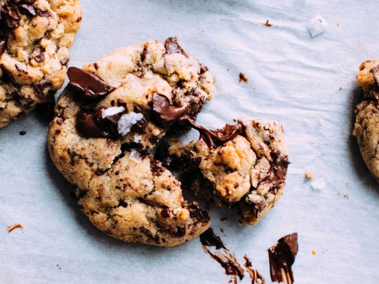 How To Make Chocolate Chip Cookie