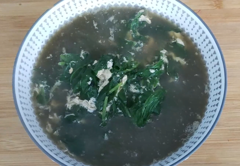 Bowl of Bliss: Super Easy Chinese Spinach Soup Recipe