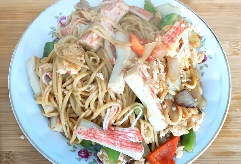 Quick and Easy Seafood Pan-Fried Noodles
