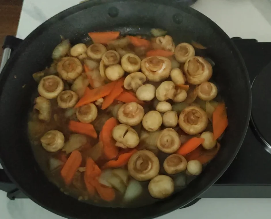 Chinese Mushroom Carrot and Onion