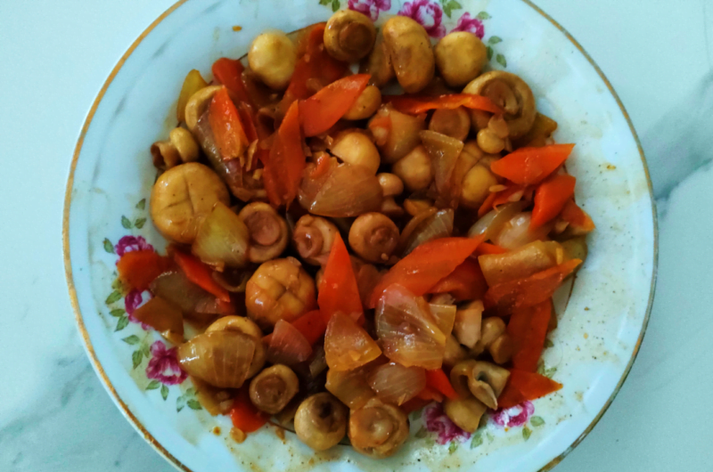 Stir-Fry Mastery: How to Cook Chinese Mushroom Carrot and Onion Bliss