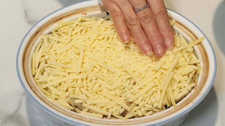 How to Make a Vegetable Compost Meal with Zucchini