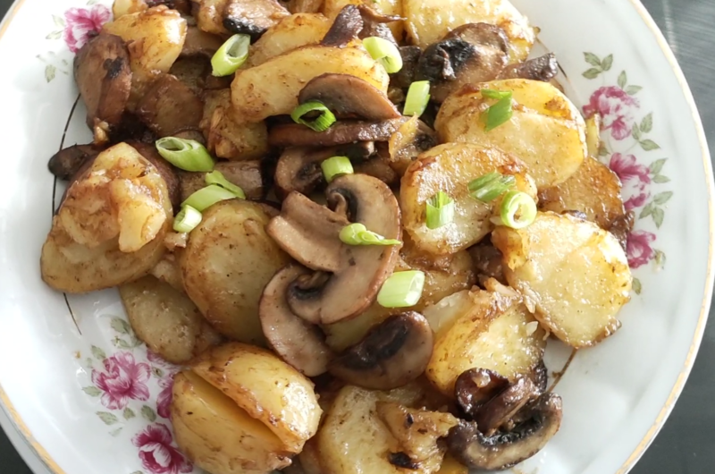 How to Cook Leftover Spuds and Mushroom Stir Fry