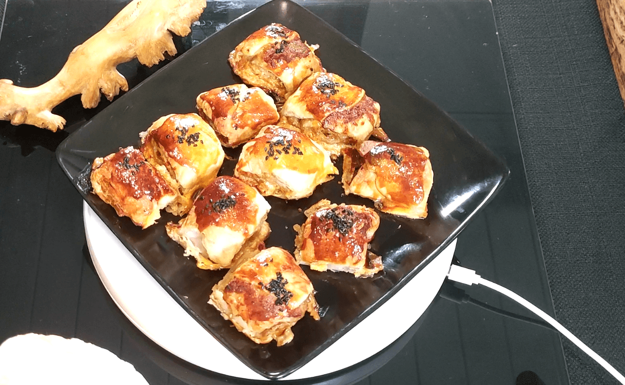 Asian style suasage roll