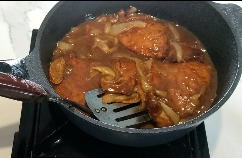 Chinese Style Soft Pork Loin Steaks with Onion